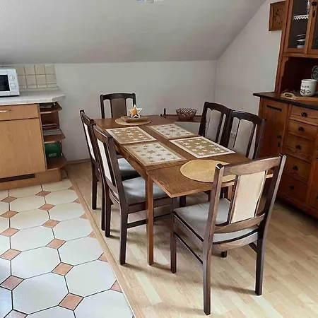 Wunderschoene, Grosse, Ruhige Ferienwohnung Im Zfh Apartment *