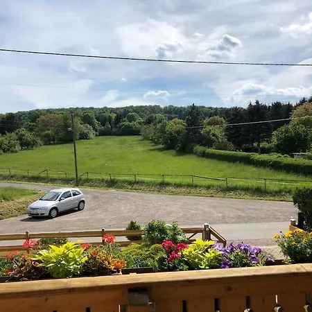 Wunderschoene, Grosse, Ruhige Ferienwohnung Im Zfh *