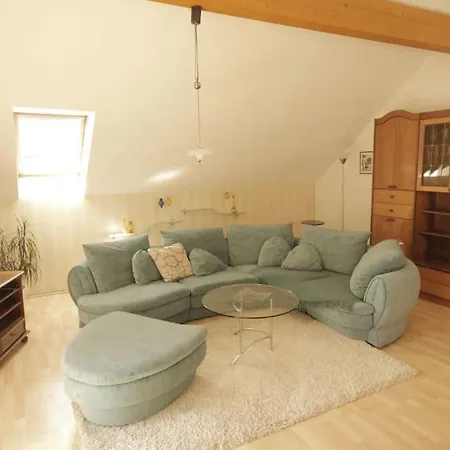 Apartment Wunderschoene, Grosse, Ruhige Ferienwohnung Im Zfh *